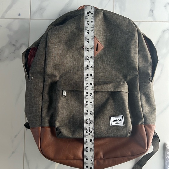 HERSCHEL SUPPLY CO. Heritage Canteen Crosshatch Saddle Brown Full Size Backpack - Picture 13 of 16